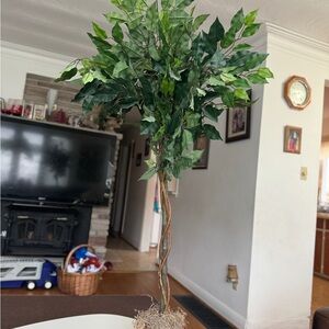 Artificial Green Tree Decor